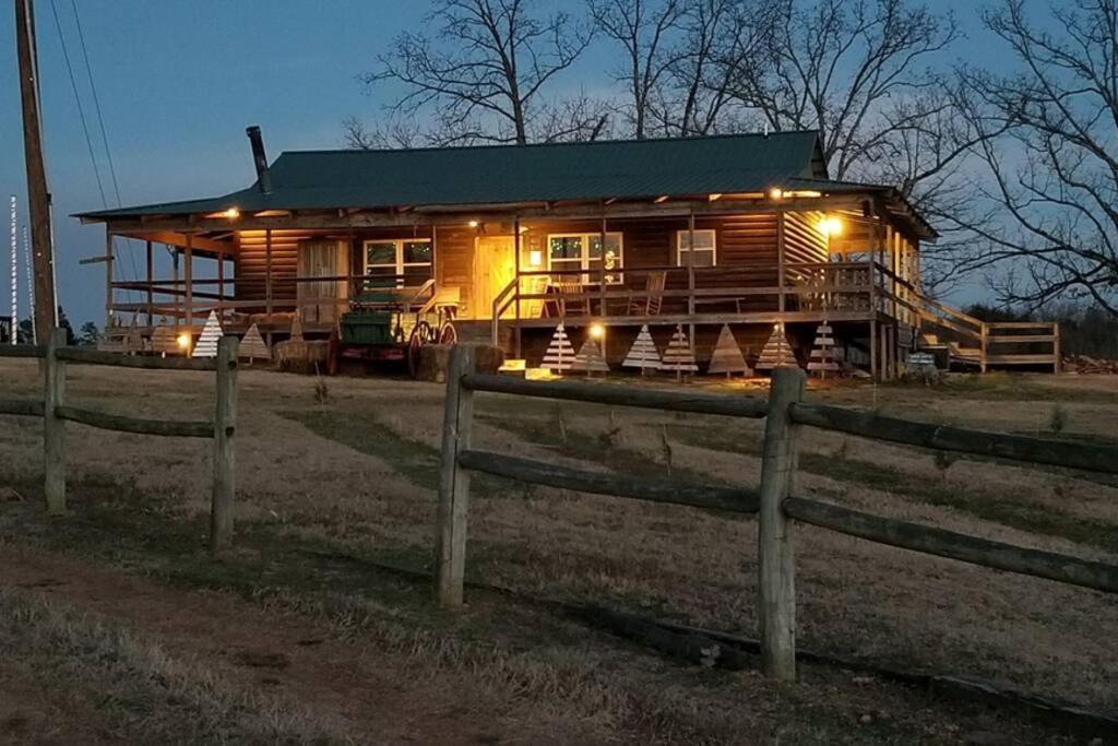 Rural Life On A Real Christmas Tree Farm! Hallmark Experience! Ozark Extérieur photo