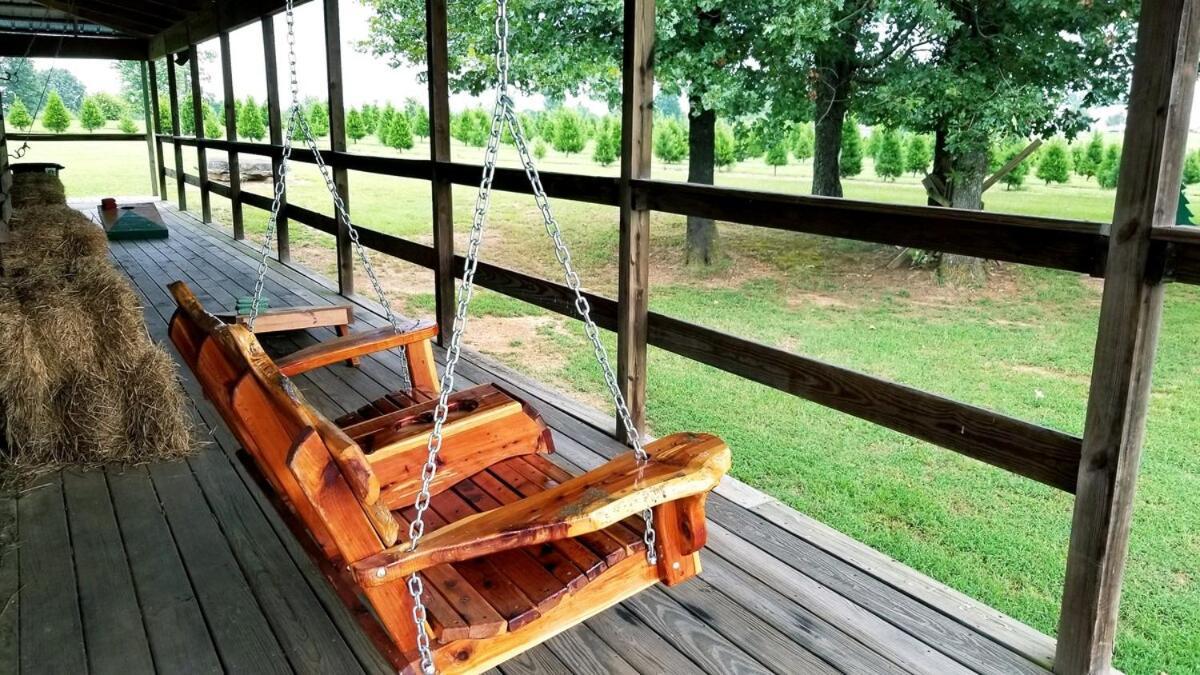 Rural Life On A Real Christmas Tree Farm! Hallmark Experience! Ozark Extérieur photo