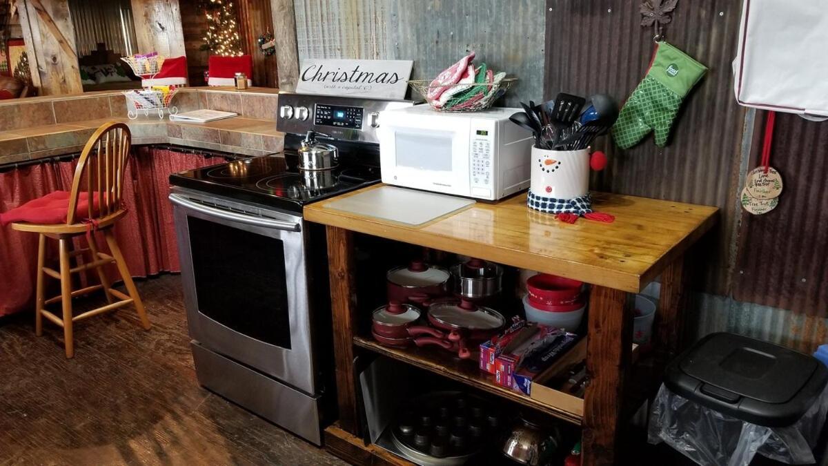 Rural Life On A Real Christmas Tree Farm! Hallmark Experience! Ozark Extérieur photo