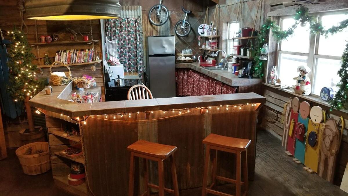Rural Life On A Real Christmas Tree Farm! Hallmark Experience! Ozark Extérieur photo