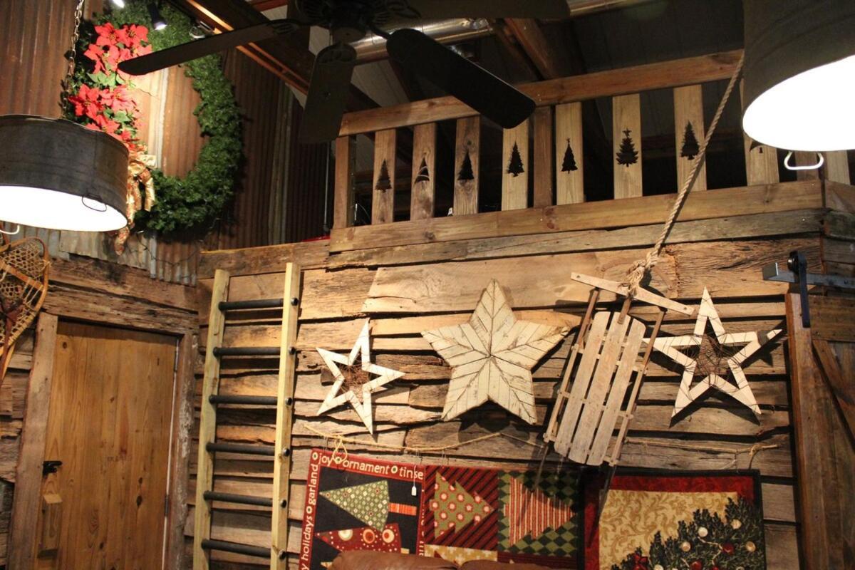 Rural Life On A Real Christmas Tree Farm! Hallmark Experience! Ozark Extérieur photo